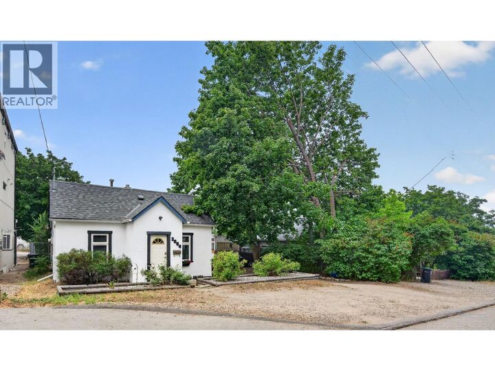 Property Photo:  2004 33 Street  BC V1T 5R6 