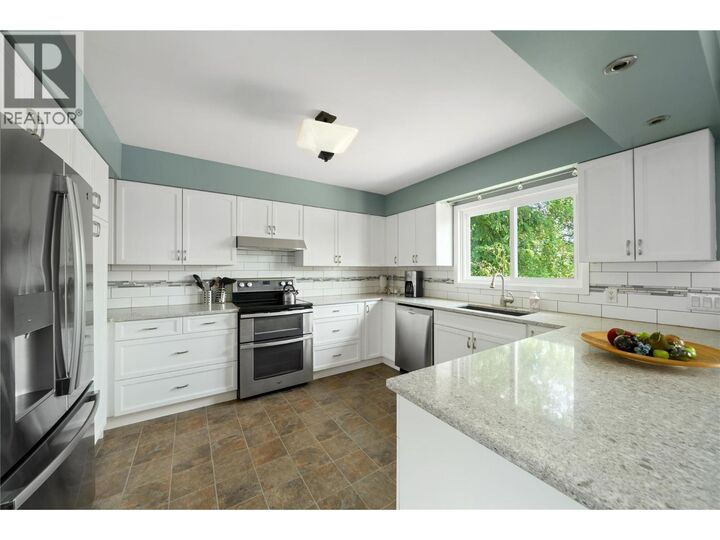 Property Photo: 597 Binns Street BC V1R 3L3