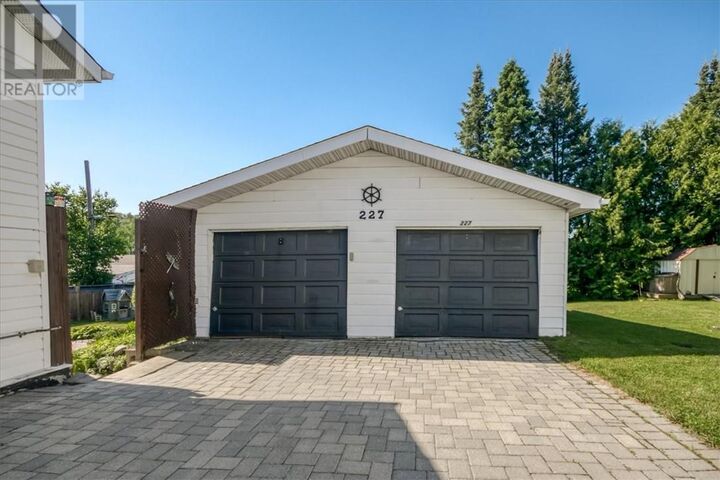 Property Photo: 227 Third ON P3Y 1M4