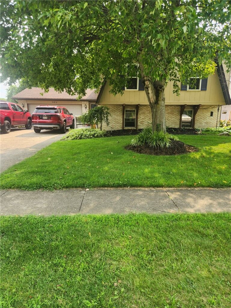 Property Photo: 905 Victoria Drive OH 45005