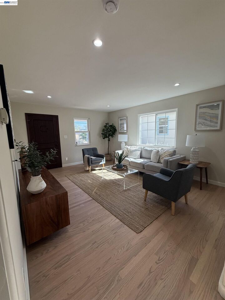 Property Photo:  3933 Midvale Ave  CA 94602 