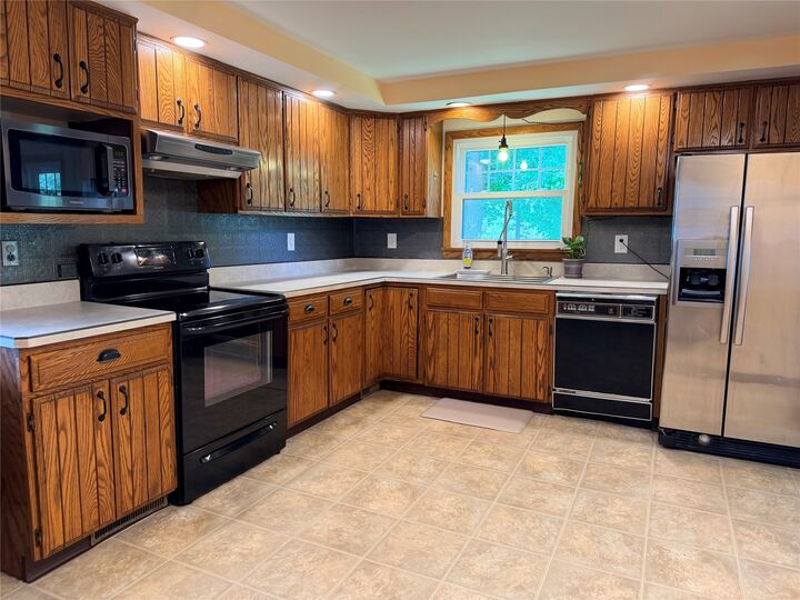 Property Photo:  13695 Sanford Road  PA 16443 