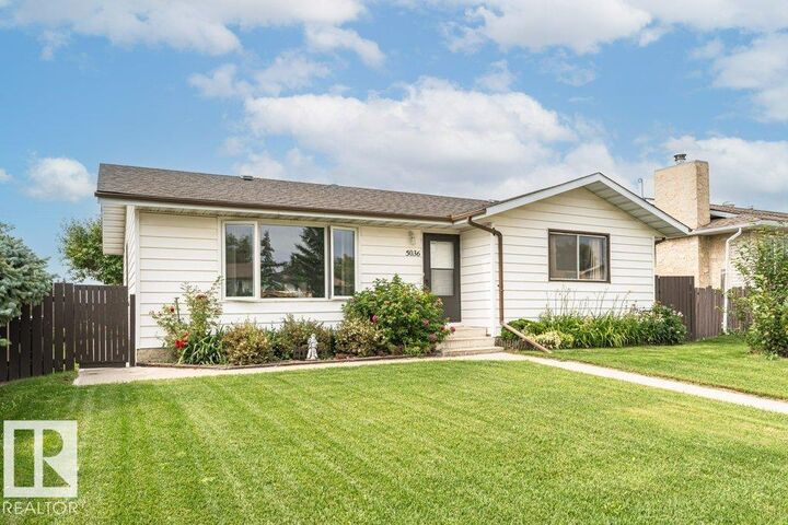 Property Photo: 5036 47 Street AB T0B 2R0