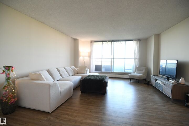 Property Photo:  13910 Stony Plain Road NW 1305  AB T5N 3R2 