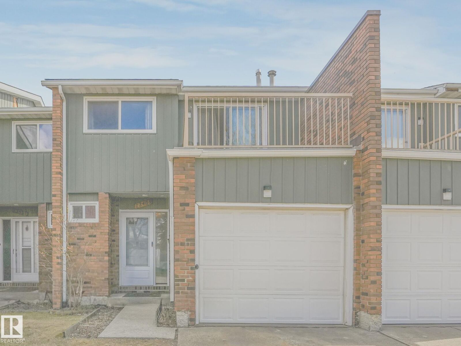 Property Photo: 13405 40 St NW AB T5A 3L9