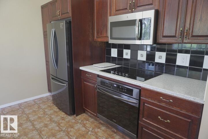 Property Photo: 10023 110 Street NW 434 AB T5K 1J5