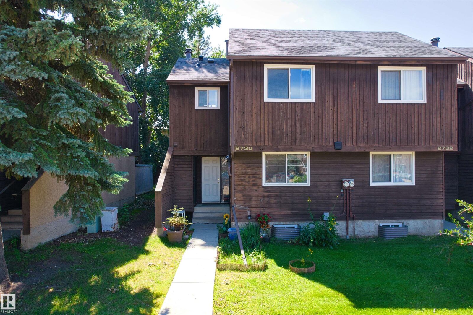 Property Photo:  2730 105 Street NW  AB T6J 4J3 