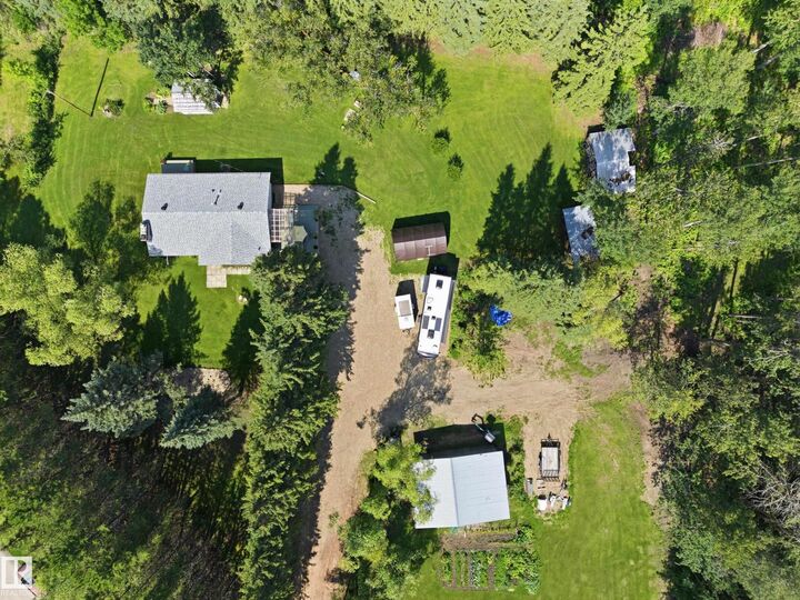 Property Photo: 2304 Twp Road 522 60 AB T0E 0H0