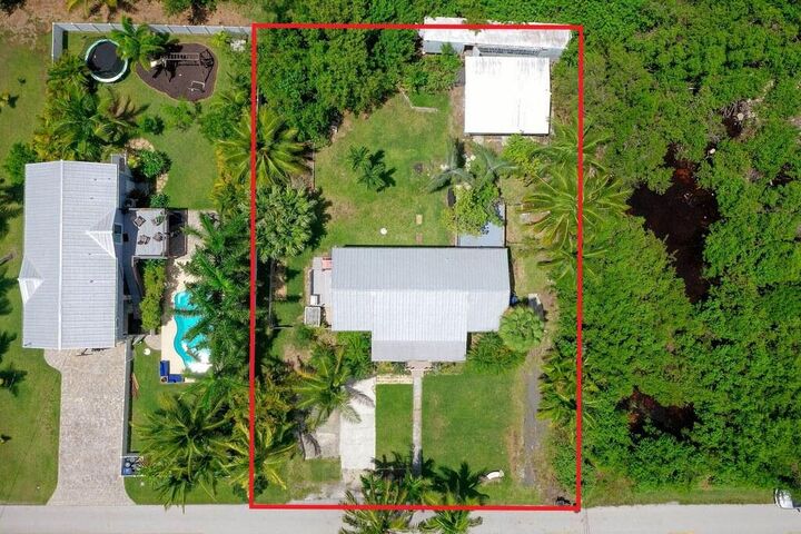 Property Photo: 19421 Canal Drive FL 33042