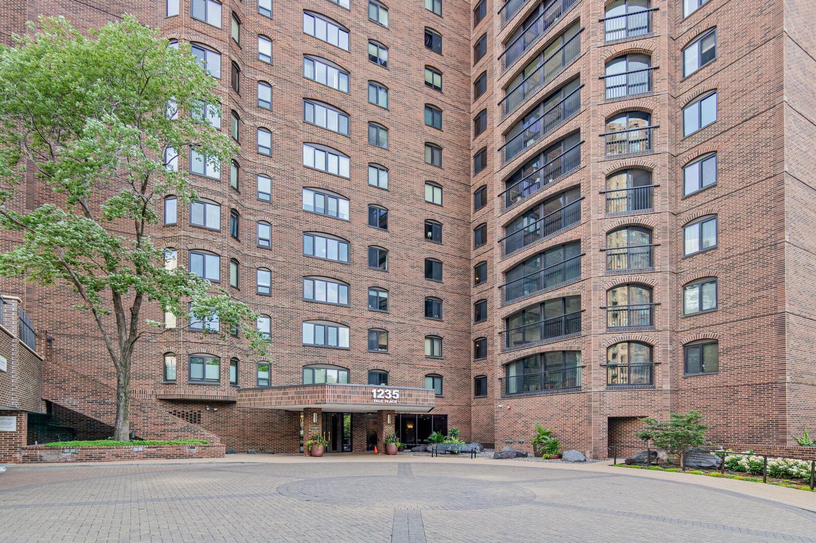 Property Photo: 1235 Yale Place MN 55403