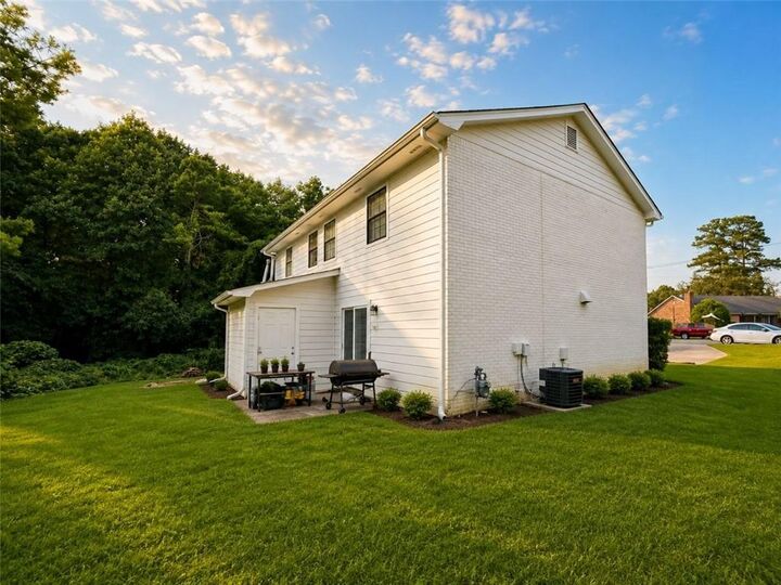 Property Photo: 860 Tybee Court GA 30046