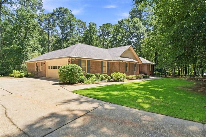 Property Photo:  131 Plantation Way  GA 30281 