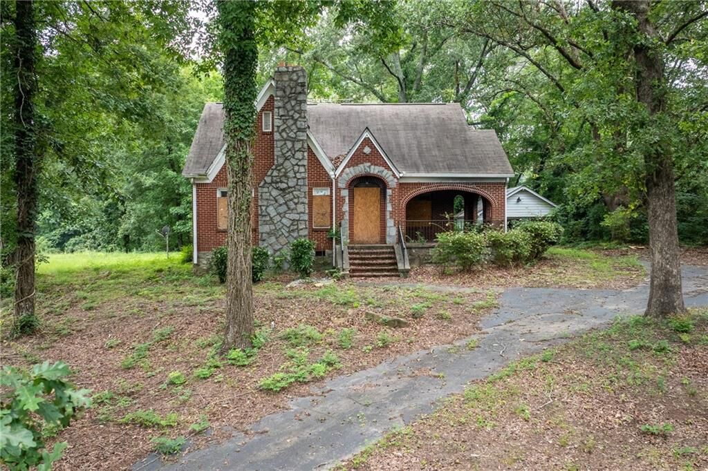 Property Photo:  6127 Roosevelt Highway  GA 30291 