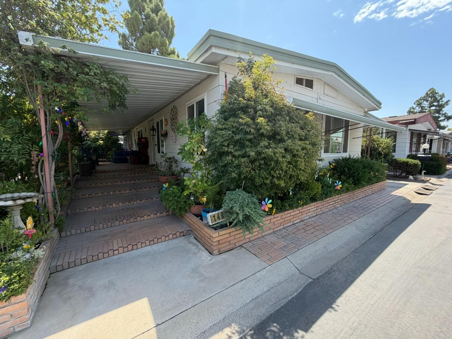 Property Photo: 2706 W Ashlan Avenue CA 93705