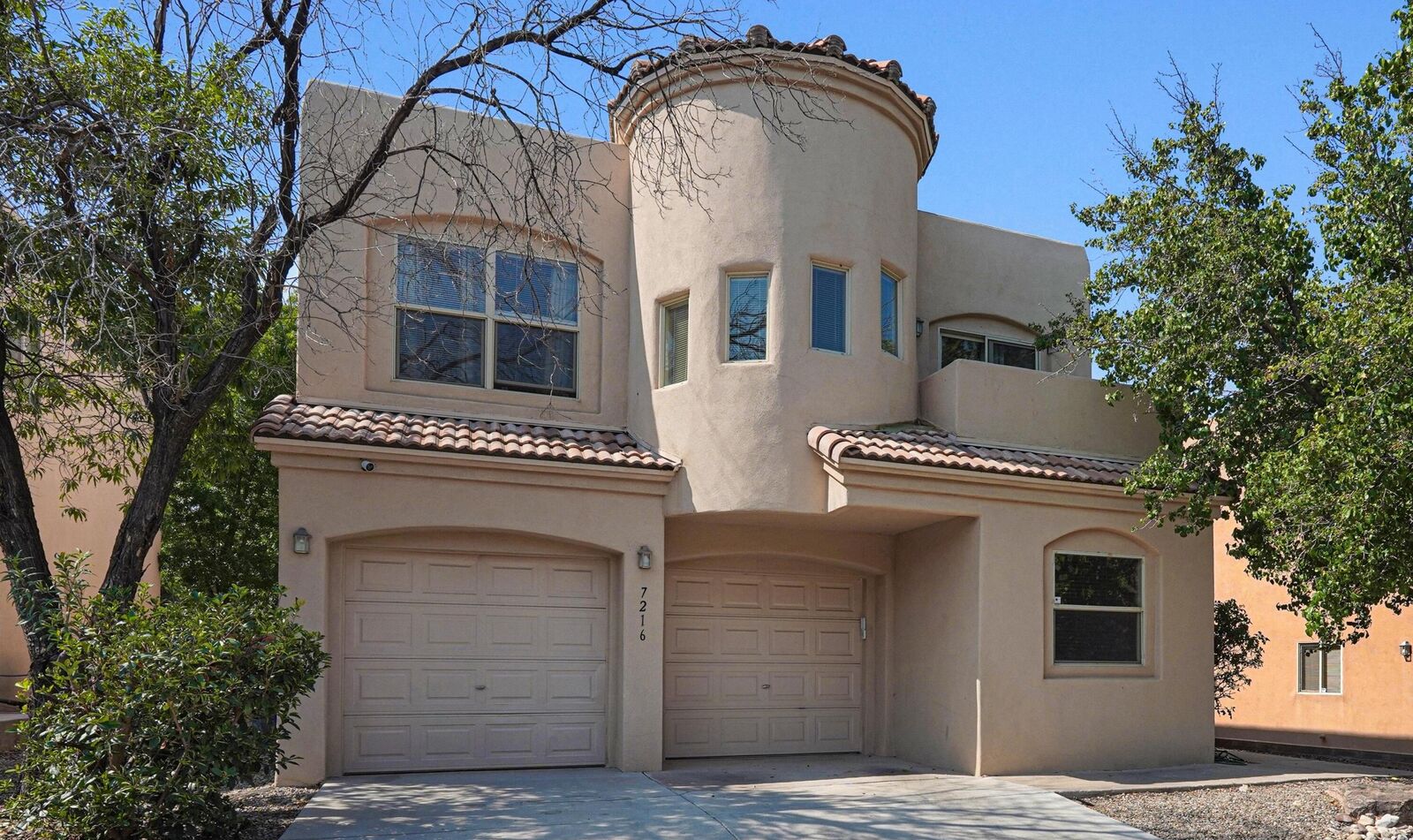 Property Photo: 7216 Via Contenta NE NM 87113