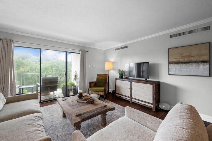 Property Photo:  1414 Continental Drive  TN 37405 