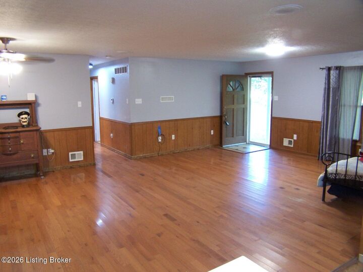 Property Photo: 4165 Anna Sandhill Rd KY 42101