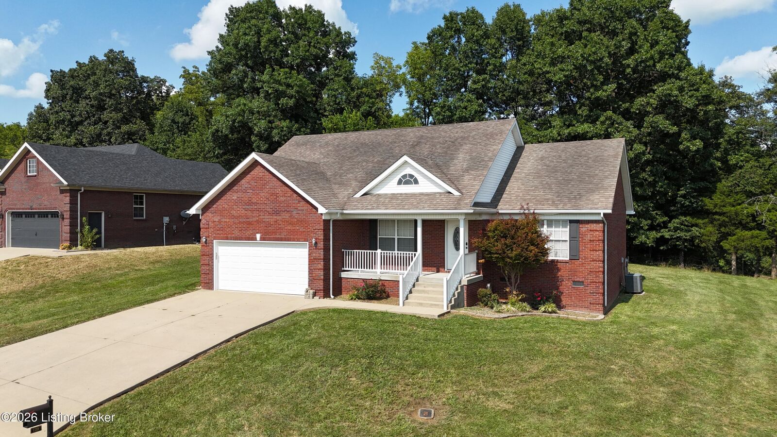 Property Photo:  129 N Howard St  KY 40004 