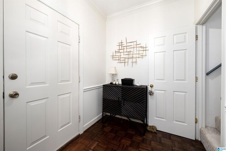 Property Photo: 4662 Round Forest Drive AL 35213