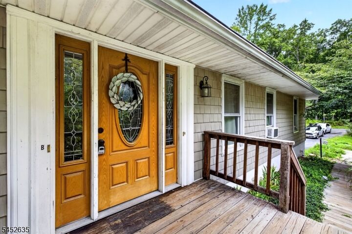 Property Photo:  28 Sharrer Road  NJ 07865 