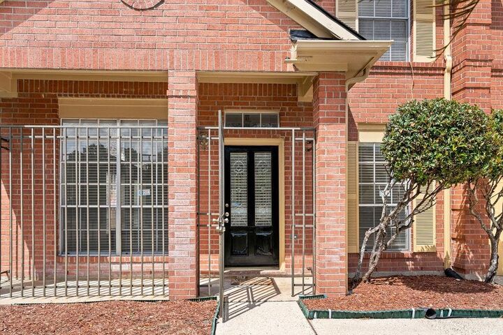 Property Photo: 11423 Weathering Oaks Drive TX 77066