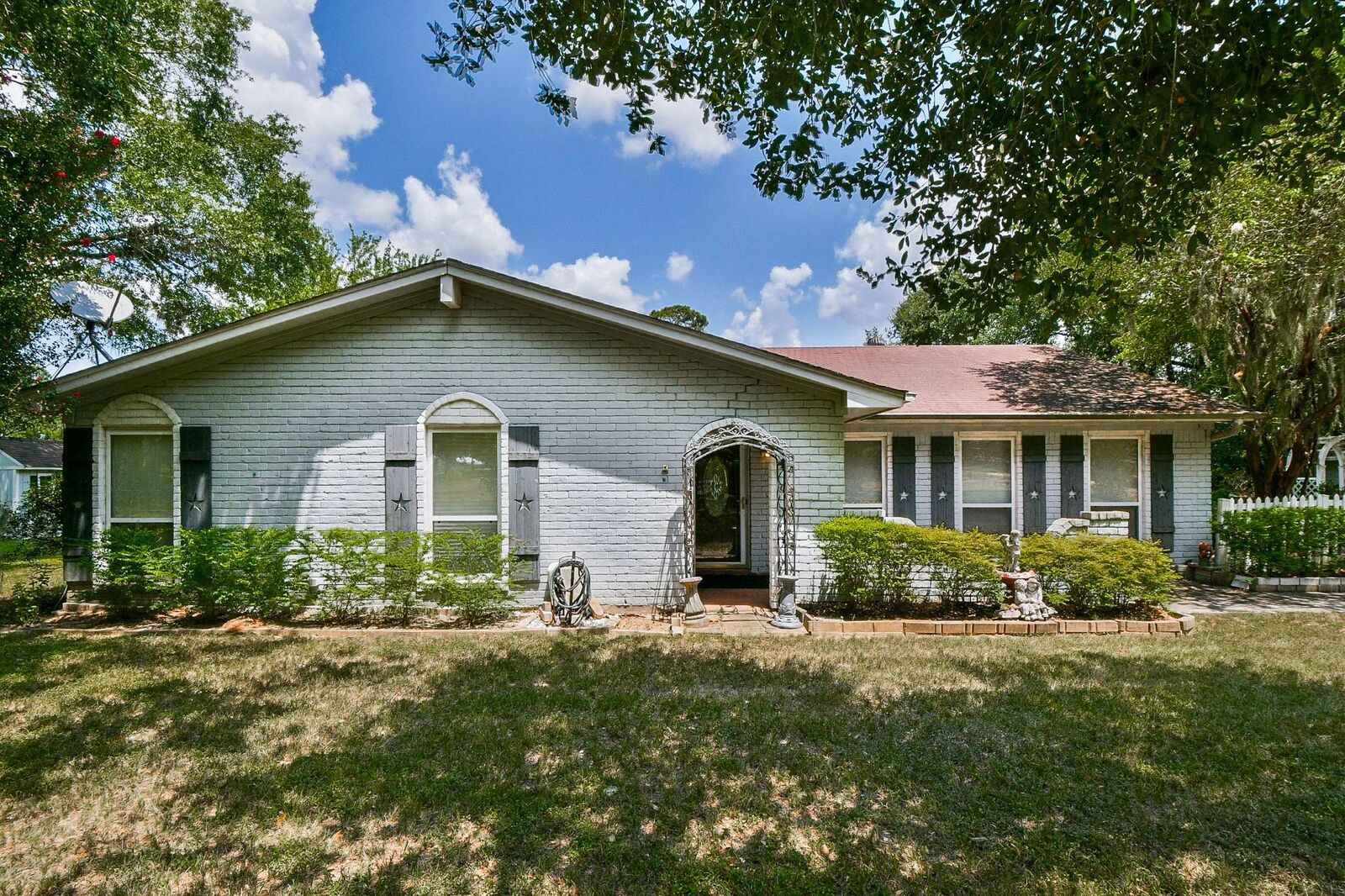 Property Photo: 25550 W Fm 1097 Road TX 77356