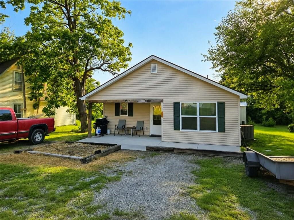 Property Photo: 602 Richardson Street MO 64427