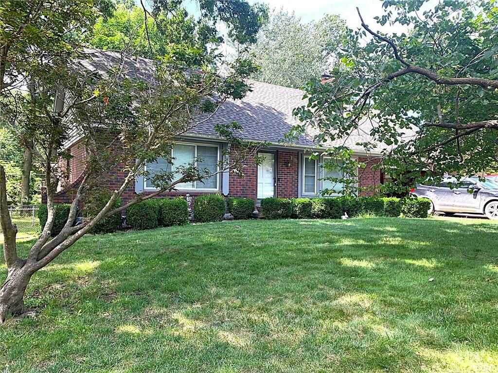Property Photo: 1705 NW Willow Circle MO 64014