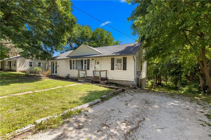 Property Photo: 9125 Cherry Street MO 64131