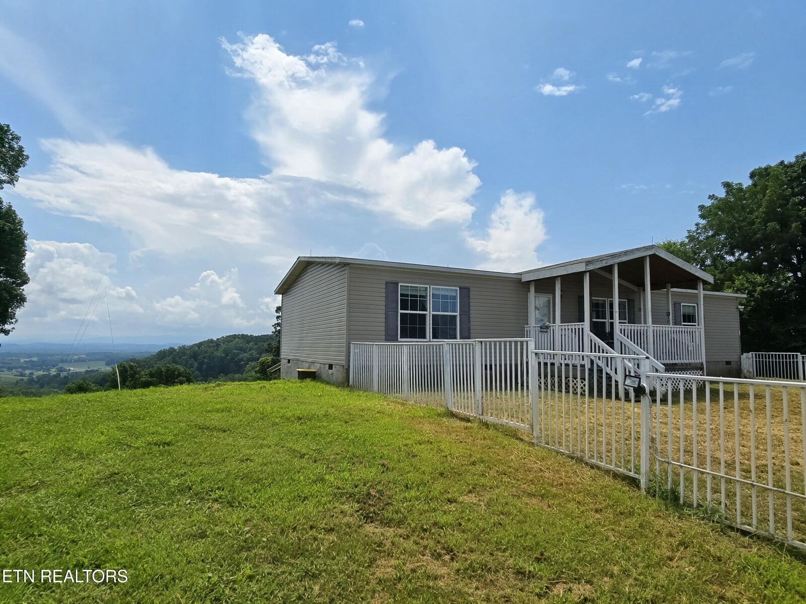 Property Photo:  2380 Old Highway 68  TN 37874 