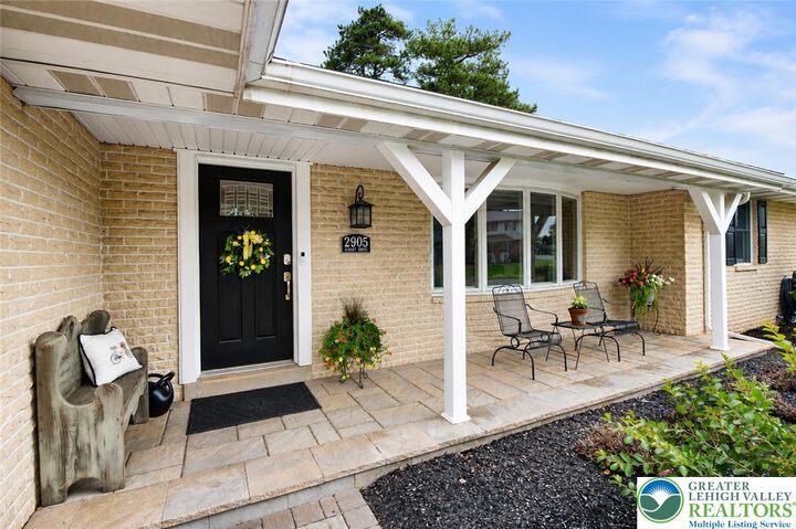 Property Photo:  2905 Swanson Street  PA 18045 
