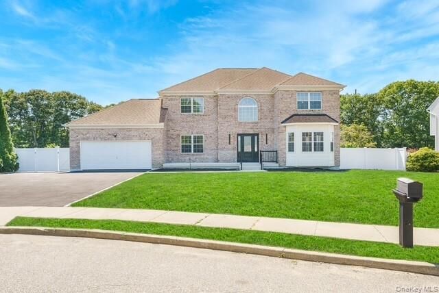 Property Photo: 14 Lindsey Place NY 11741
