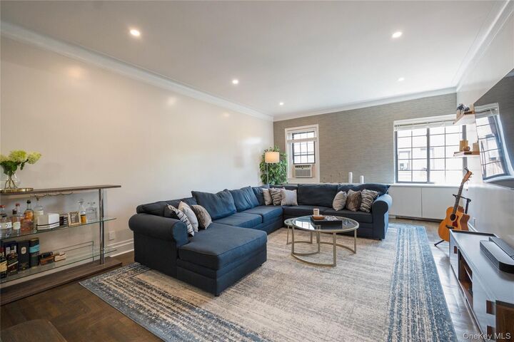 Property Photo: 35 Parkview Avenue 6G NY 10708