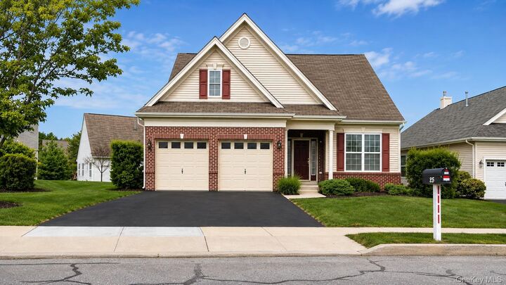 Property Photo:  25 Sunflower Street  NY 10940 