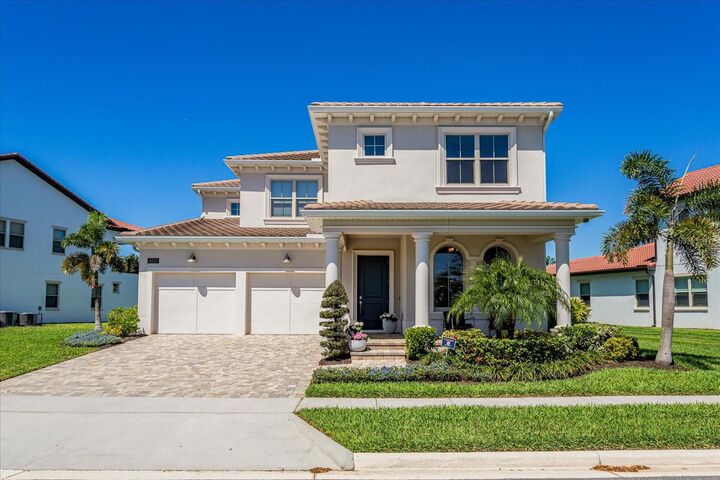 Property Photo: 8222 Topsail Place FL 34787