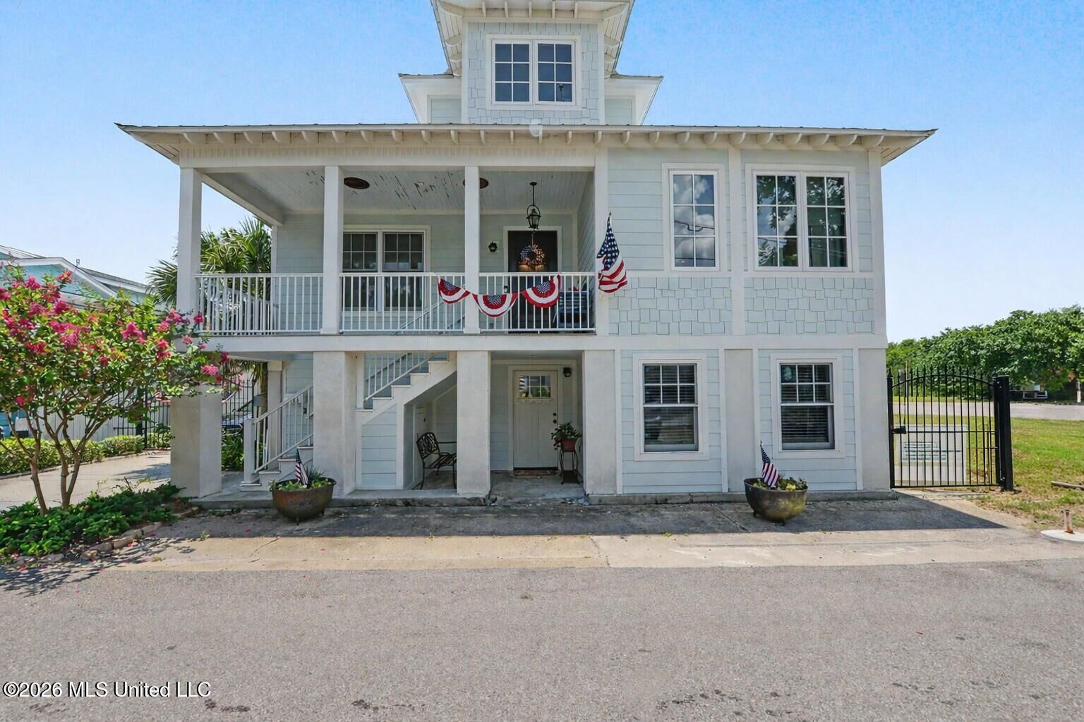 Property Photo: 110 State Street MS 39520