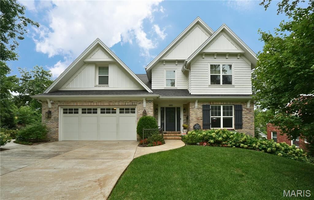 Property Photo: 1455 Forest View Drive MO 63122