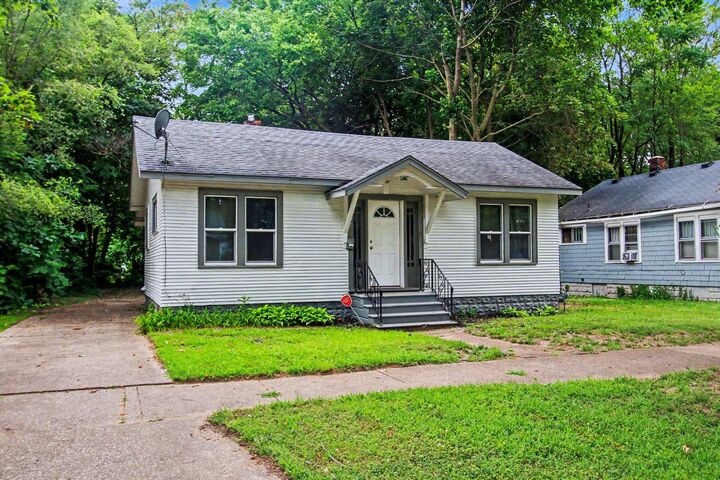Property Photo: 1156 Mc Alister Avenue MI 49022
