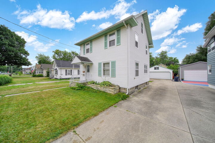 Property Photo:  757 Glenwood Avenue  MI 49203 