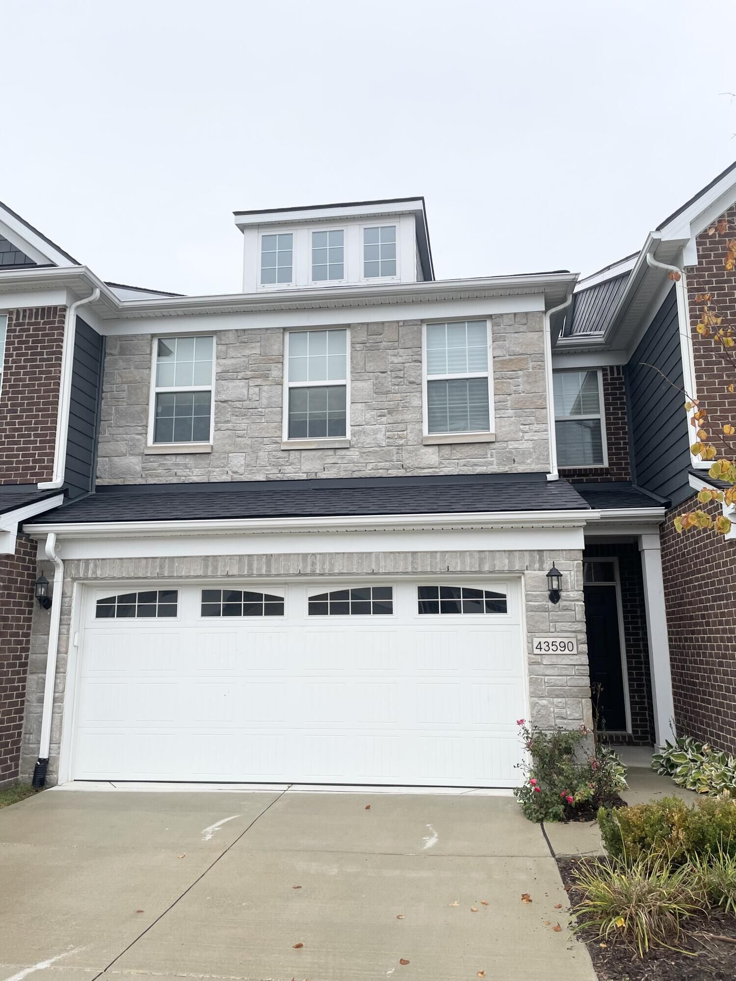 Property Photo: 43590 Chancellor Lane MI 48375