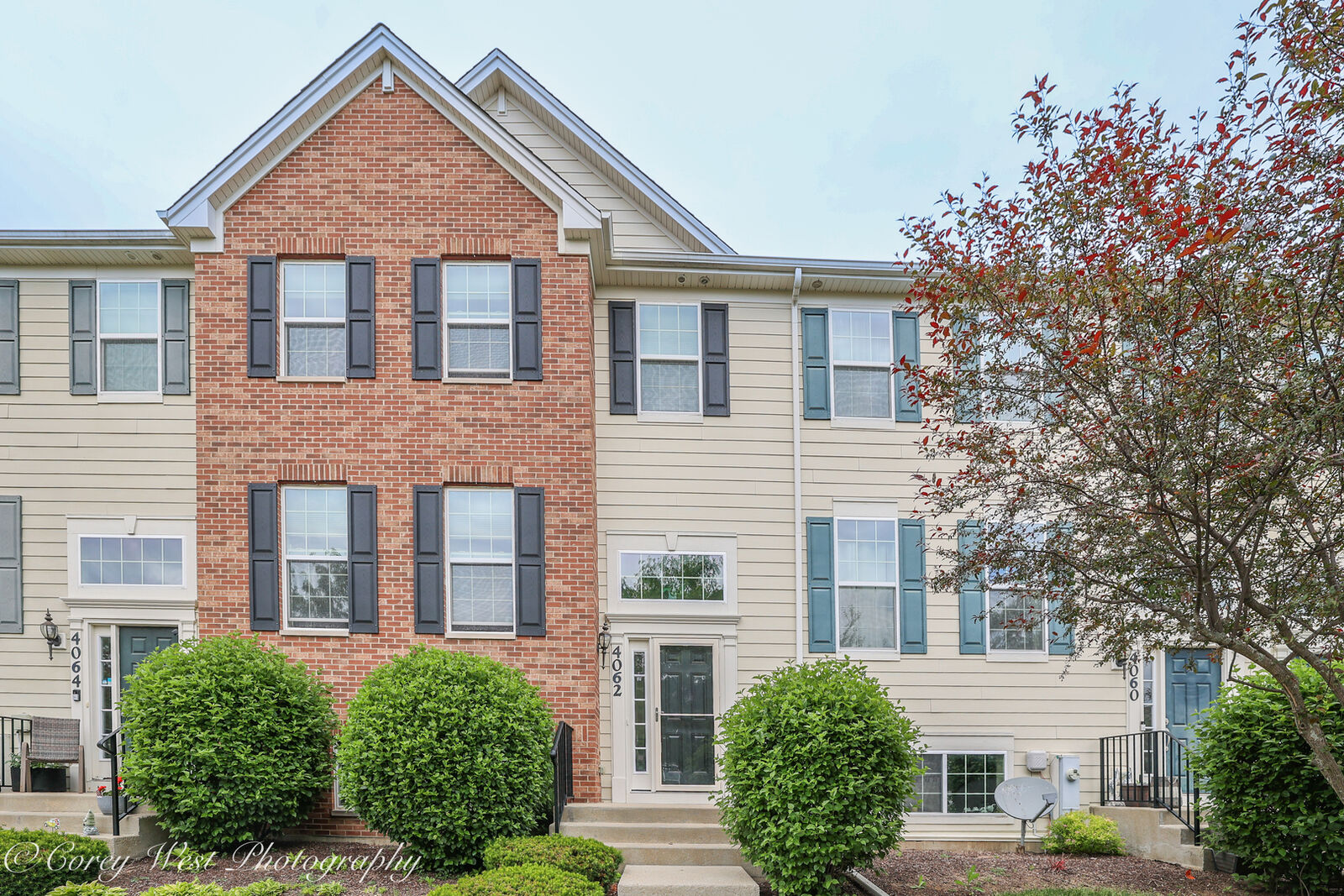Property Photo:  4062 Pompton Avenue  IL 60124 