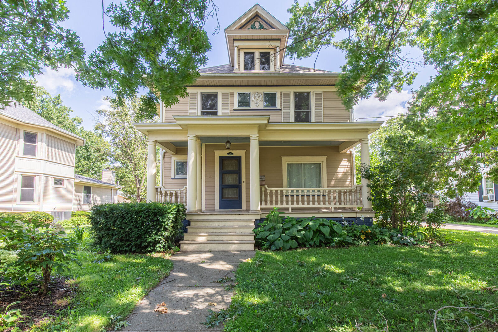 Property Photo:  727 S Euclid Avenue  IL 61356 