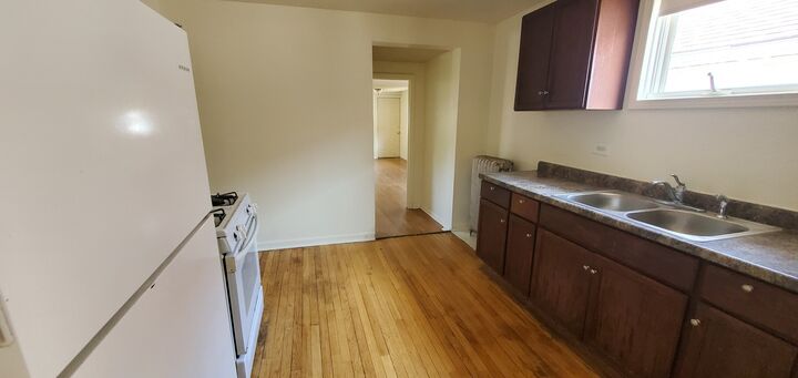Property Photo:  1631 Buena Vista Avenue 2  IL 60411 