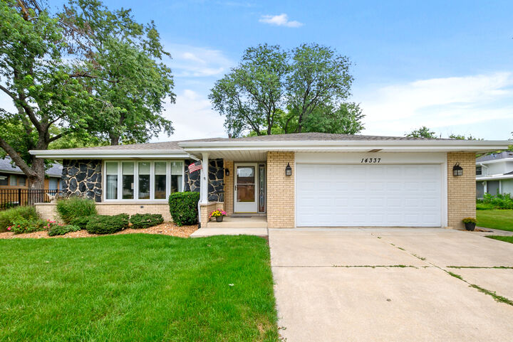 Property Photo:  14337 S 87th Avenue  IL 60462 