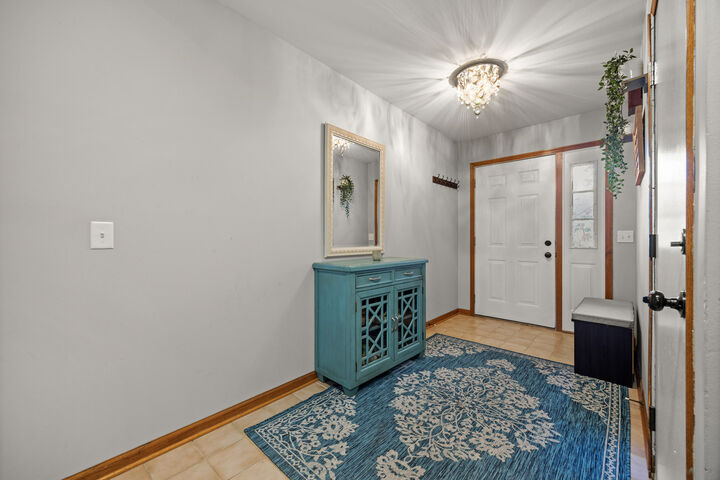 Property Photo:  955 Ascot Drive  IL 60123 