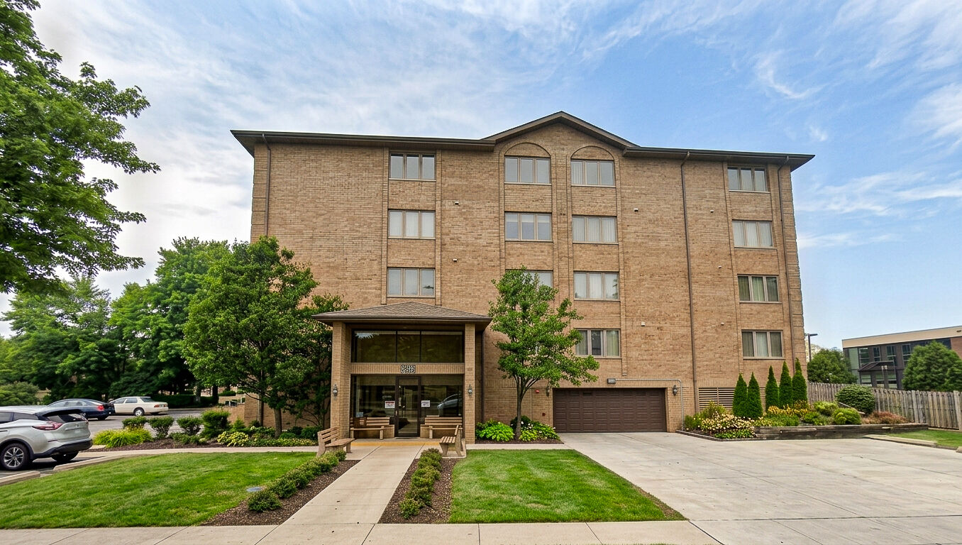 Property Photo:  9510 S Kolmar Avenue 212  IL 60453 