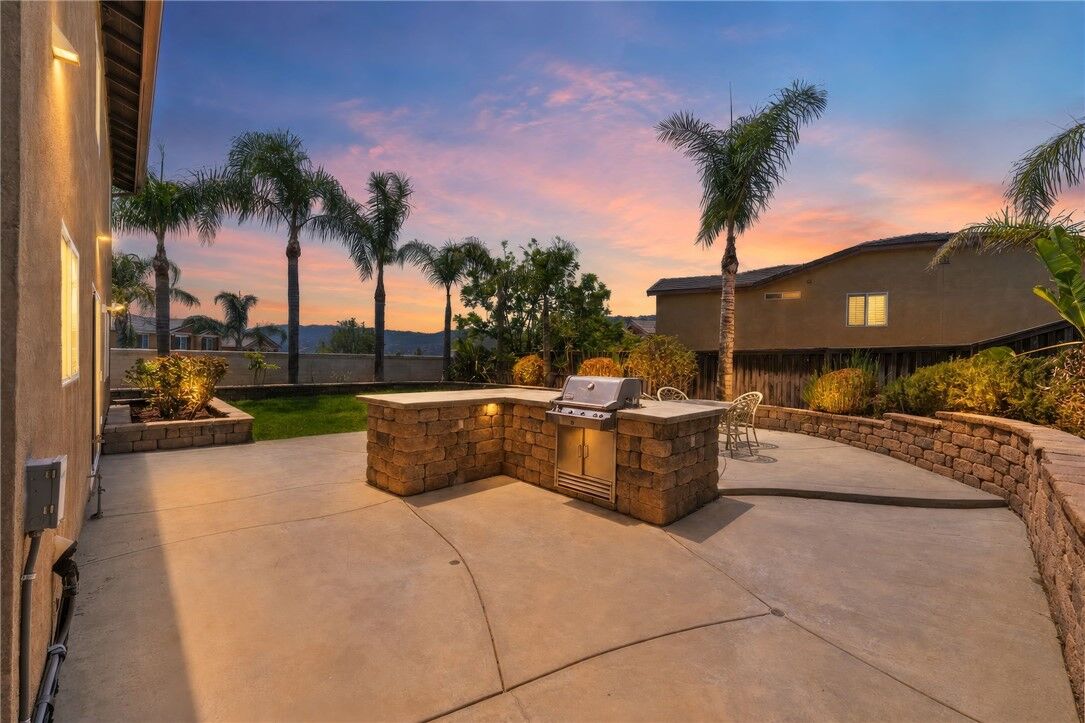 Property Photo:  46371 Sharon Street  CA 92592 