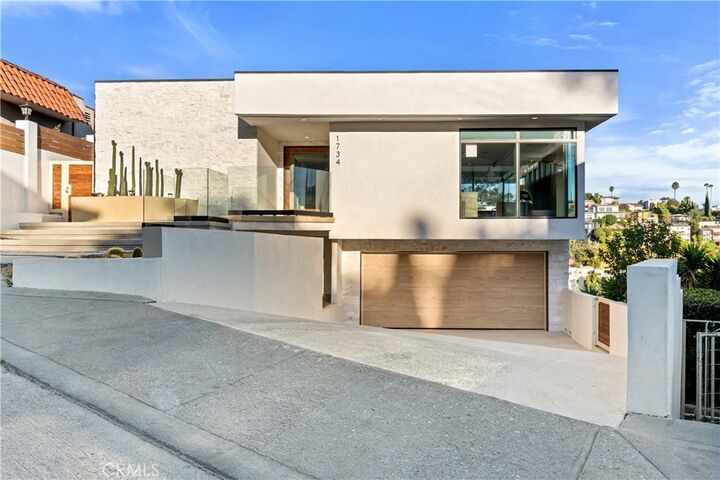 Property Photo: 1734 Redesdale Avenue CA 90026