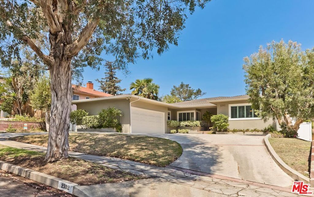 Property Photo:  2302 Duxbury Circle  CA 90034 