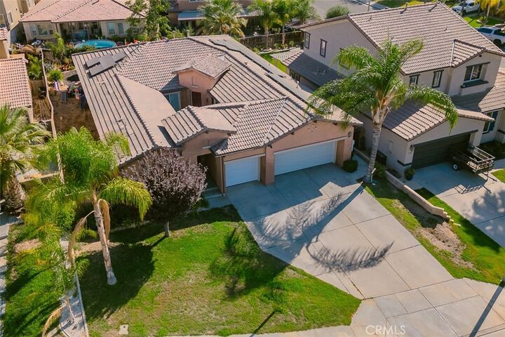 Property Photo:  371 Plateau Parkway  CA 92570 